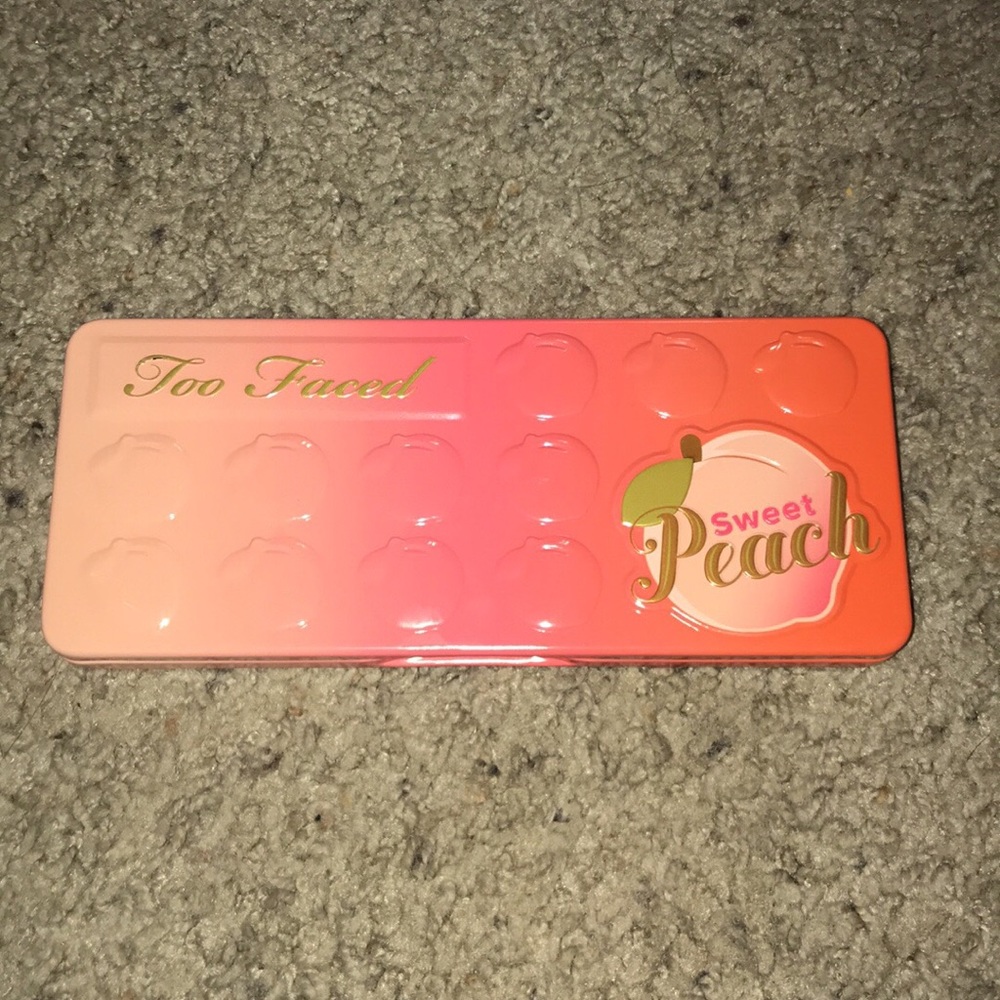 Too faced sweet peach palette